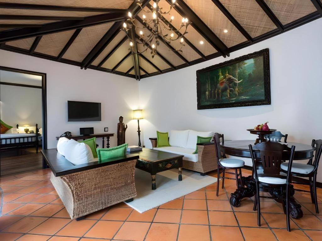 Angkor Village Resort & Spa Siem Reap Buitenkant foto